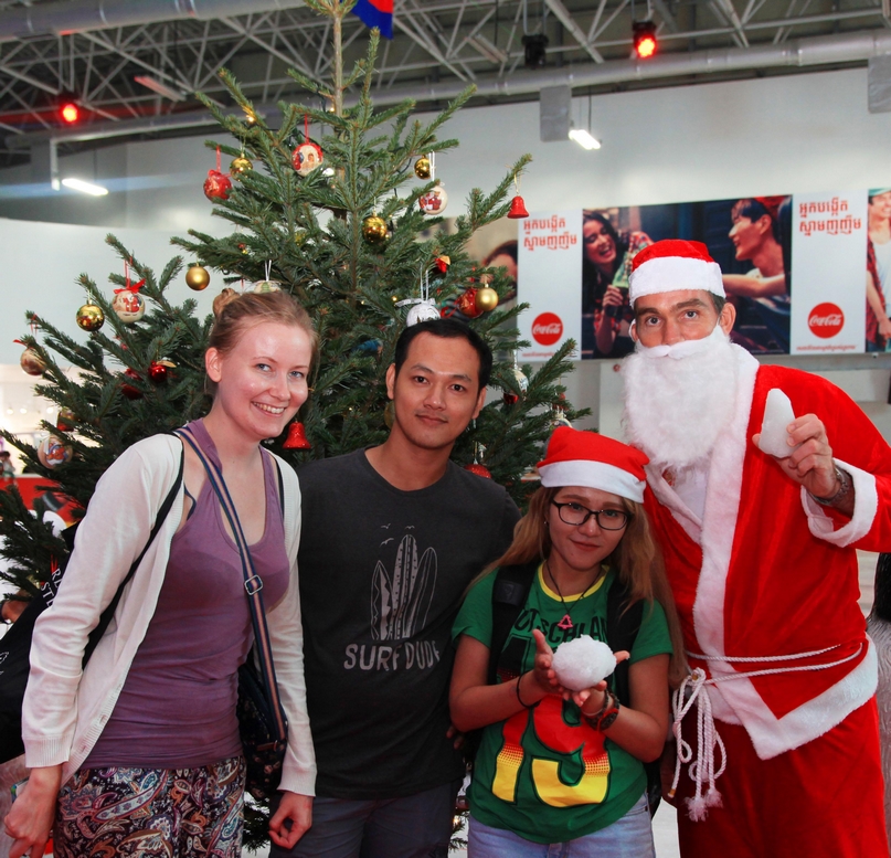 Santa Claus and Chirstmas tree